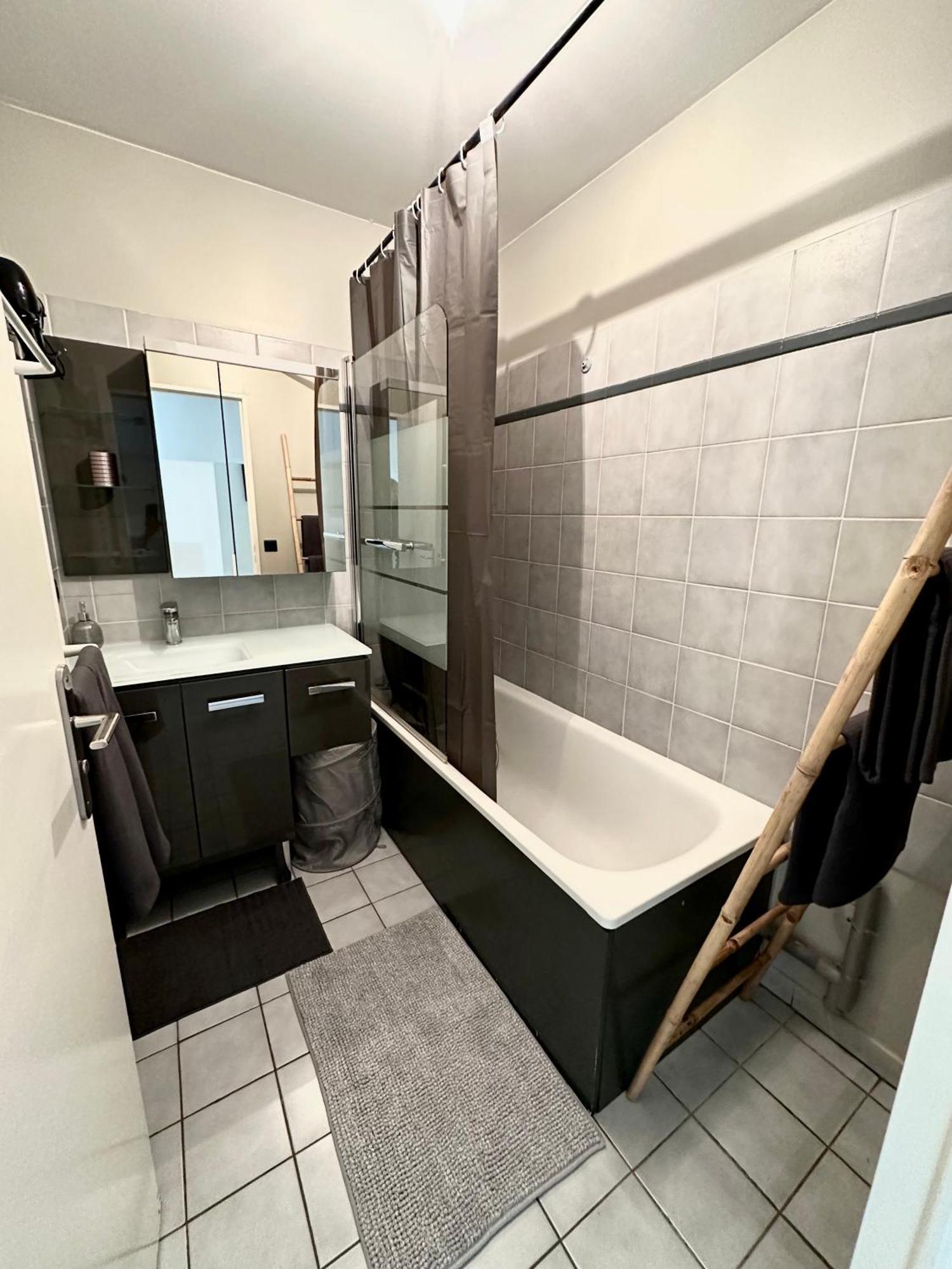 Appart' Calme - 48M² - Proche Versailles - Paris Elancourt Exterior photo
